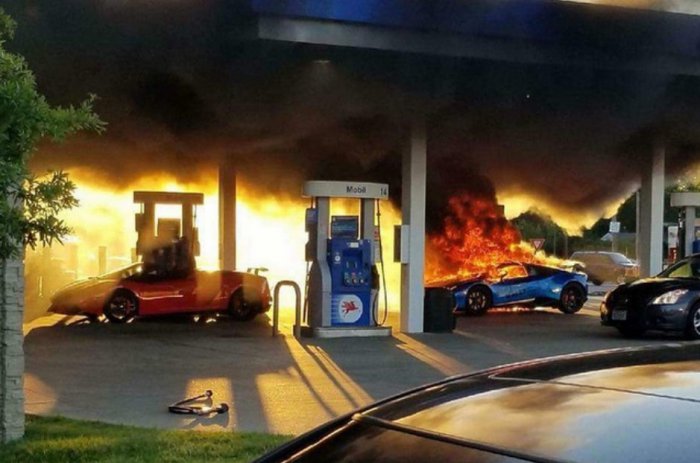 На заправочной станции сожгли редкий Lamborghini 2