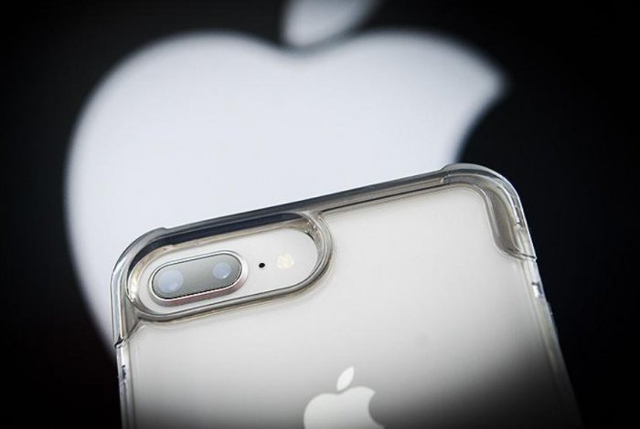 iPhone  :    